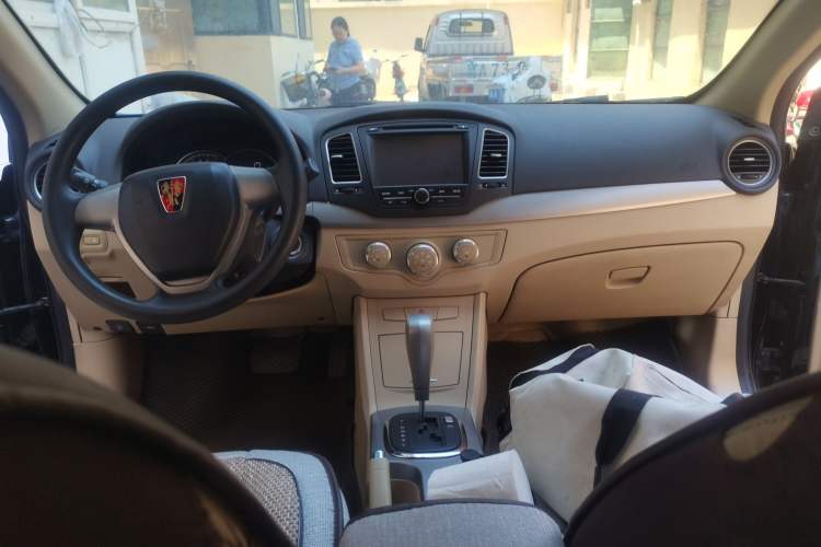 Used Roewe 350 2013 350S 1.5L Automatic Xunda Edition Center Console