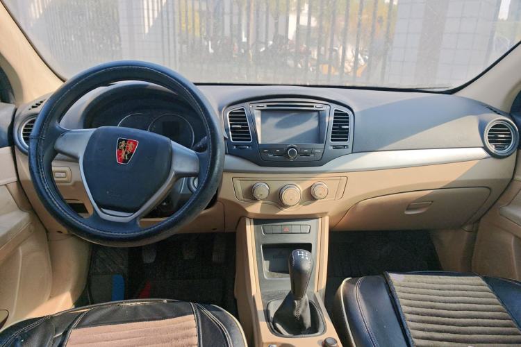 Used Roewe 350 2013 350S 1.5L Manual Xunchi Edition Center Console
