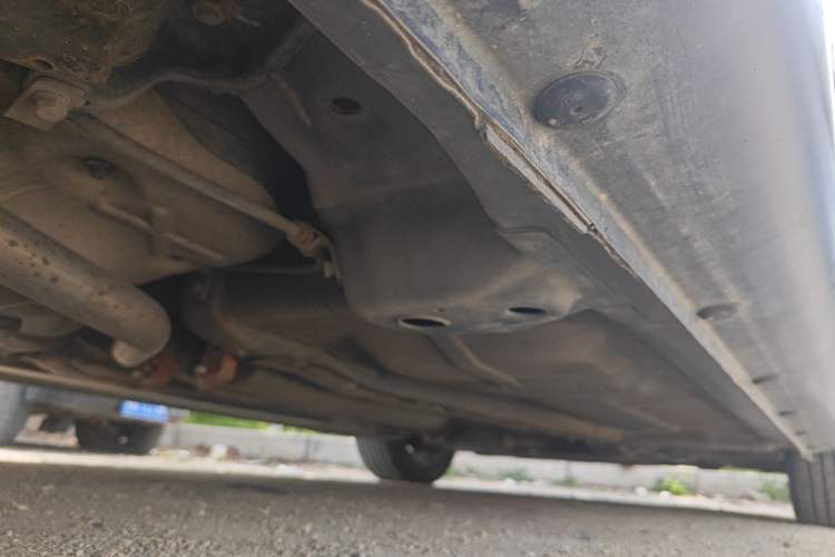 Used Roewe 350 2013 350C 1.5L Automatic Xunyue Edition Chassis Rear Right
