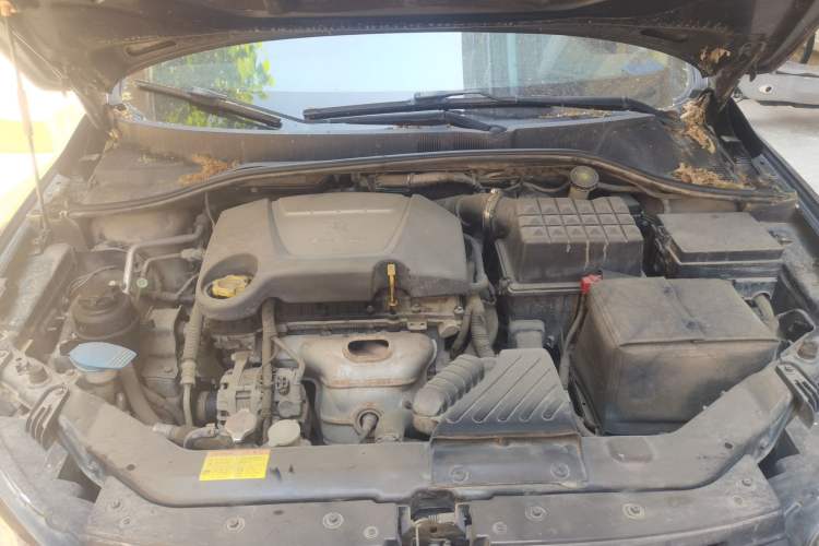 Used Roewe 350 2013 350S 1.5L Automatic Xunda Edition Engine Bay