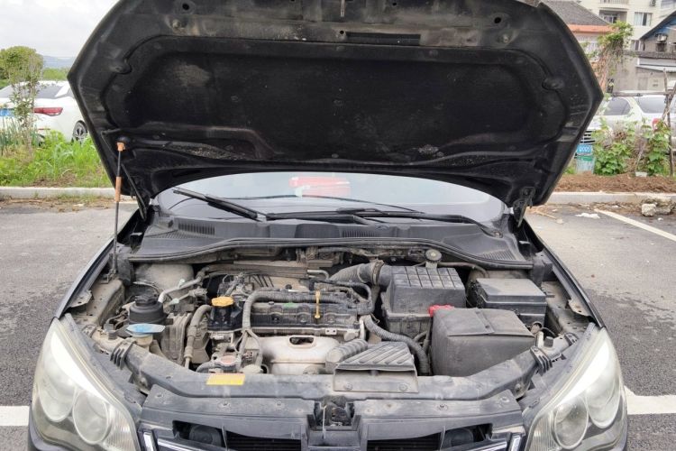 Used Roewe 350 2013 350S 1.5L Manual Xunchi Edition Engine Bay