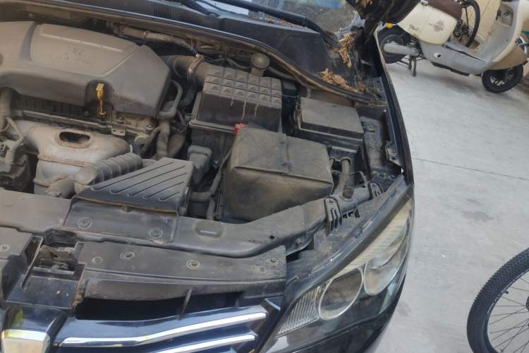 Used Roewe 350 2013 350S 1.5L Automatic Xunda Edition Engine Bay Left