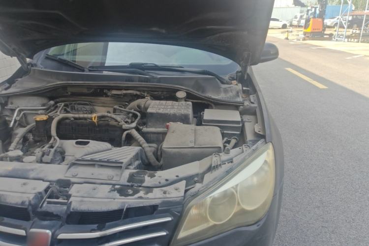 Used Roewe 350 2013 350S 1.5L Manual Xunchi Edition Engine Bay Left