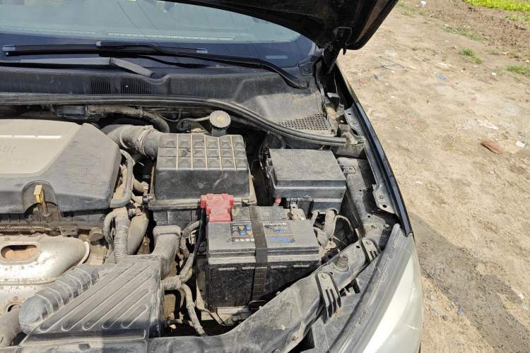 Used Roewe 350 2013 350C 1.5L Manual Swift Edition Engine Bay Left