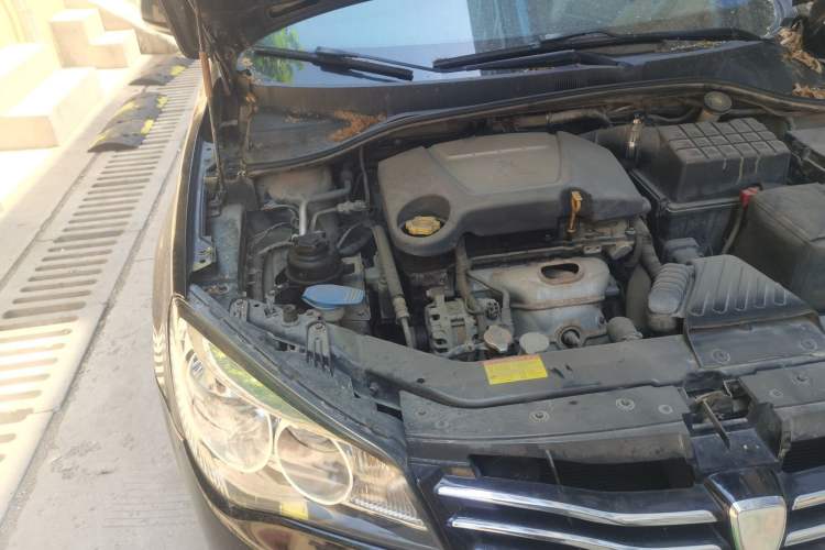 Used Roewe 350 2013 350S 1.5L Automatic Xunda Edition Engine Bay Right
