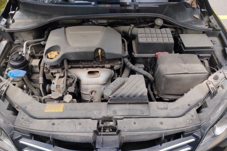 Used Roewe 350 2013 350C 1.5L Automatic Xunyue Edition Engine Bay