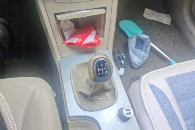 Used Roewe 350 2013 350S 1.5L Manual Xunchi Edition Gear Lever
