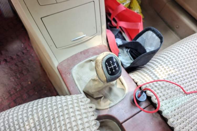 Used Roewe 350 2013 350C 1.5L Manual Swift Edition Gear Lever