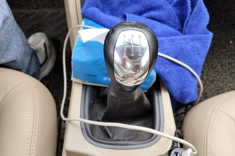 Used Roewe 350 2013 350S 1.5L Manual Xunchi Edition Gear Lever