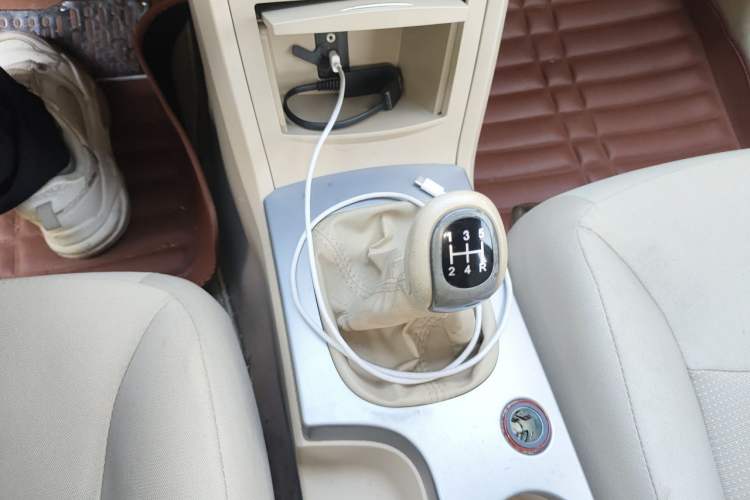 Used Roewe 350 2013 350S 1.5L Manual Xunchi Edition Gear Lever