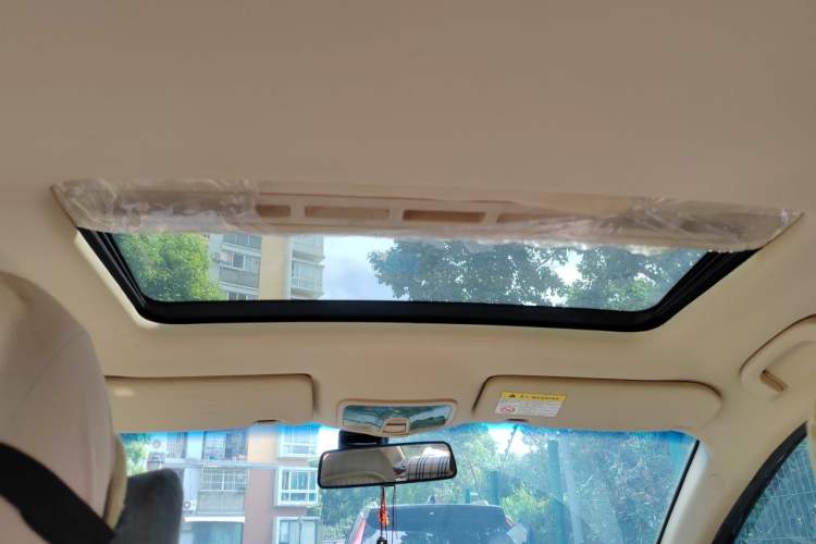 Used Roewe 350 2013 350C 1.5L Automatic Xunyue Edition Headliner