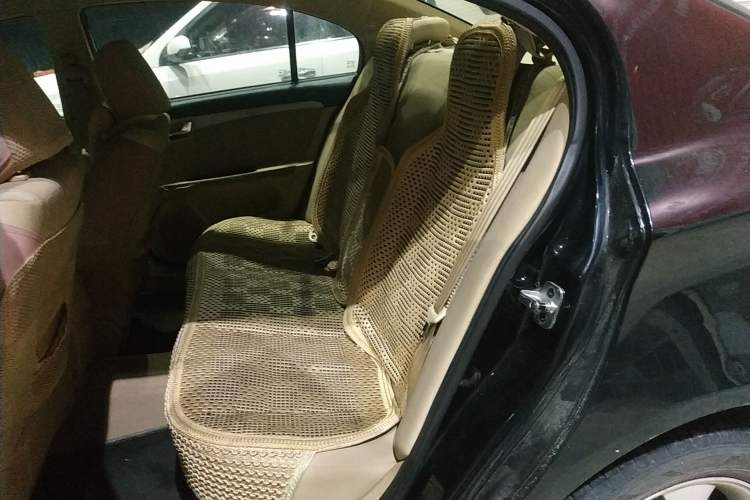 Used Roewe 350 2013 350S 1.5L Manual Xunchi Edition Left Rear Seat