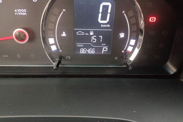 Used Roewe 350 2013 350C 1.5L Automatic Xunyue Edition Odometer Close Up