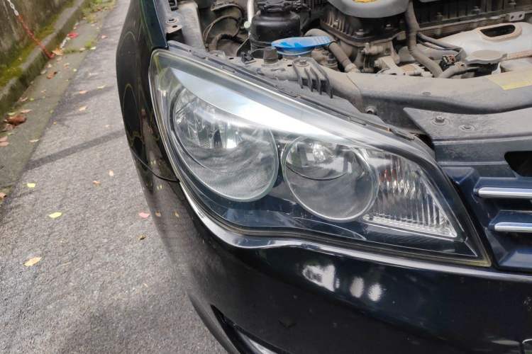 Used Roewe 350 2013 350C 1.5L Automatic Xunyue Edition Right Front Headlight