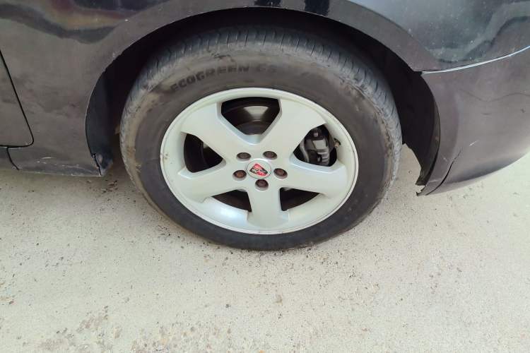Used Roewe 350 2013 350S 1.5L Manual Xunchi Edition Right Front Wheel Hub