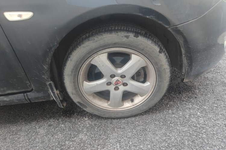 Used Roewe 350 2013 350S 1.5L Manual Xunchi Edition Right Front Wheel Hub