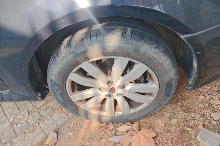 Used Roewe 350 2013 350S 1.5L Manual Xunchi Edition Right Front Wheel Hub