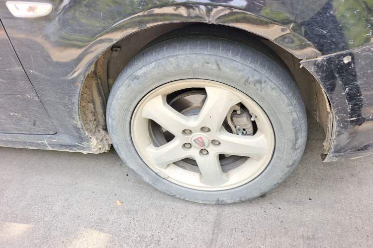 Used Roewe 350 2013 350C 1.5L Manual Swift Edition Right Front Wheel Hub