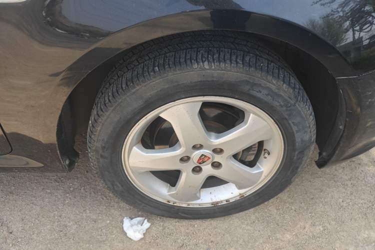 Used Roewe 350 2013 350C 1.5L Automatic Xunyue Edition Right Front Wheel Hub
