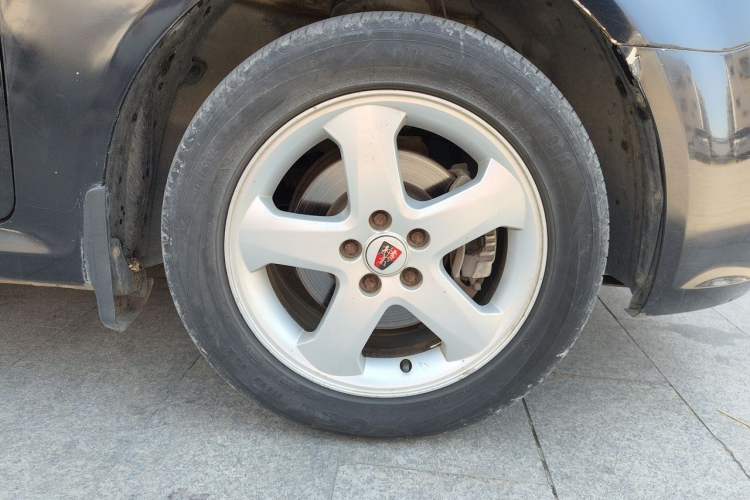 Used Roewe 350 2013 350S 1.5L Manual Xunchi Edition Right Front Wheel Hub