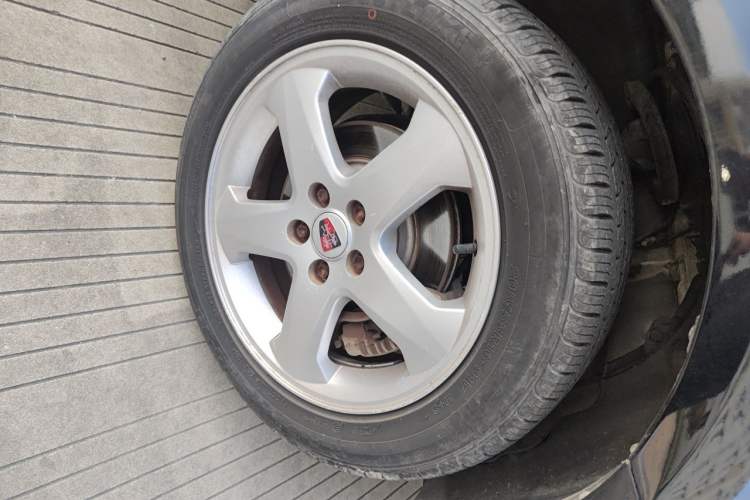 Used Roewe 350 2013 350S 1.5L Manual Xunchi Edition Right Front Wheel Hub