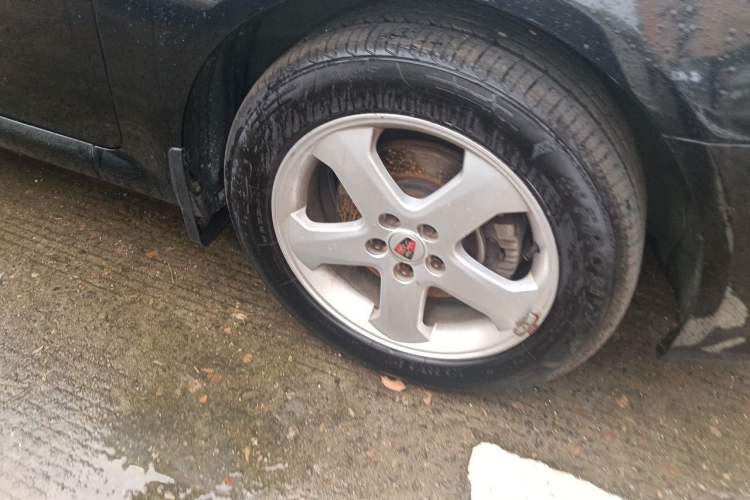 Used Roewe 350 2013 350C 1.5L Manual Swift Edition Right Front Wheel Hub