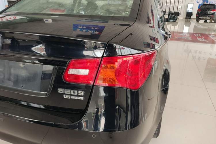 Used Roewe 350 2013 350S 1.5L Automatic Xunda Edition Right Rear Taillight