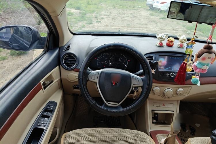 Used Roewe 350 2013 350C 1.5L Manual Swift Edition Steering Wheel