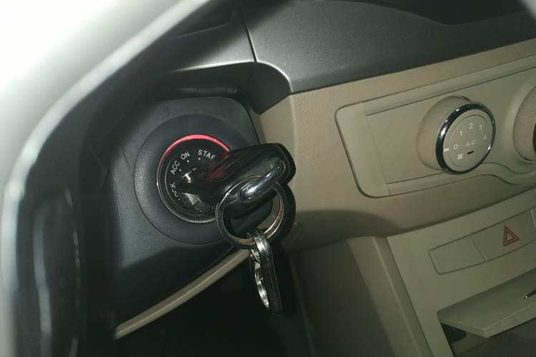 Used Roewe 350 2013 350S 1.5L Manual Xunchi Edition Vehicle Key