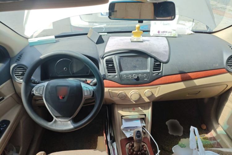 Used Roewe 350 2013 350C 1.5L Manual Swift Edition Center Console