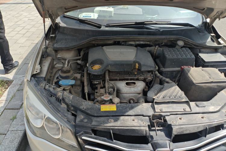 Used Roewe 350 2013 350C 1.5L Manual Swift Edition Engine Bay Right