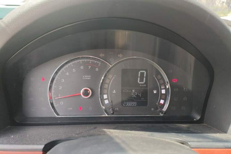 Used Roewe 350 2013 350C 1.5L Manual Swift Edition Instrument Cluster