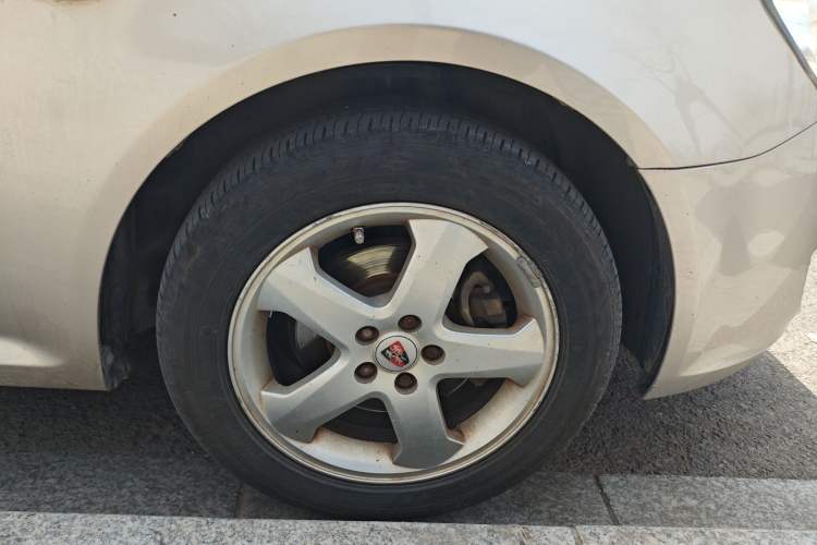 Used Roewe 350 2013 350C 1.5L Manual Swift Edition Right Front Wheel Hub