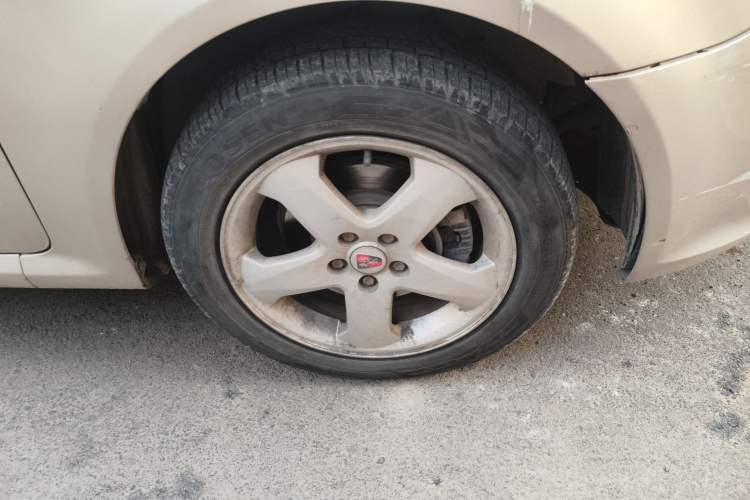 Used Roewe 350 2013 350S 1.5L Manual Xunchi Edition Right Front Wheel Hub