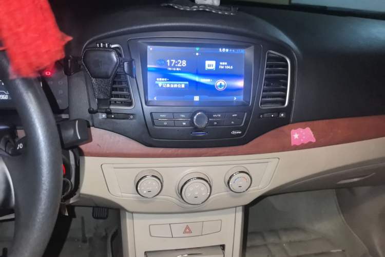 Used Roewe 350 2013 350C 1.5L Automatic Xunyue Edition Audio And AC Panel