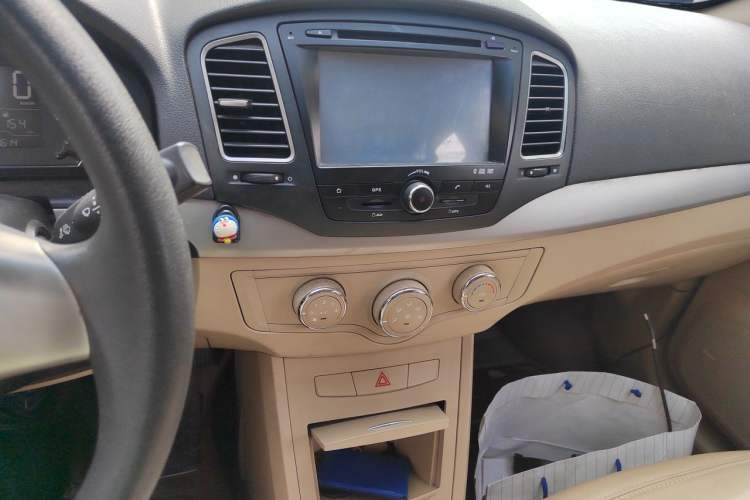 Used Roewe 350 2013 350S 1.5L Manual Xunchi Edition Audio And AC Panel