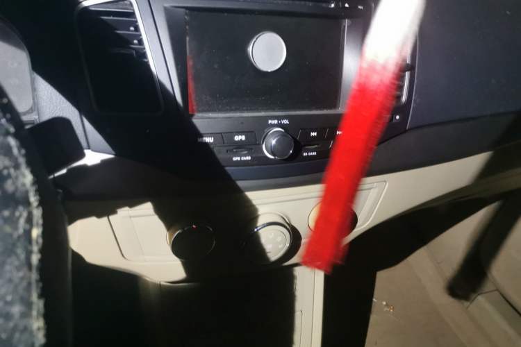 Used Roewe 350 2013 350S 1.5L Manual Xunchi Edition Audio And AC Panel