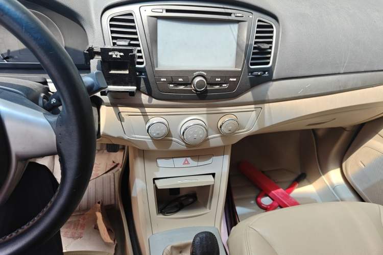 Used Roewe 350 2013 350S 1.5L Manual Xunchi Edition Audio And AC Panel