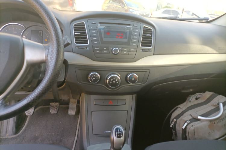 Used Roewe 350 2013 350S 1.5L Manual Xunchi Edition Audio And AC Panel