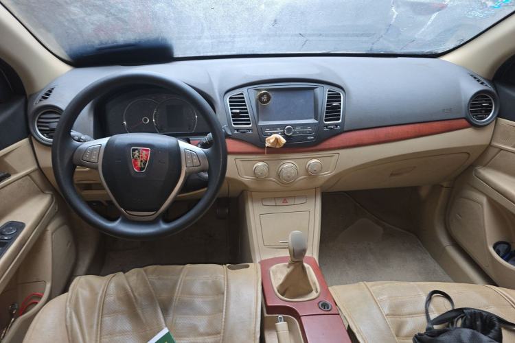 Used Roewe 350 2013 350C 1.5L Manual Swift Edition Center Console