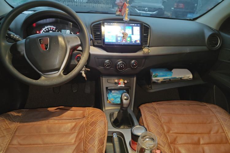 Used Roewe 350 2013 350S 1.5L Manual Xunchi Edition Center Console