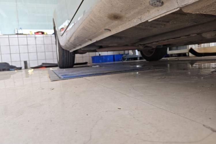 Used Roewe 350 2013 350S 1.5L Automatic Xunda Edition Chassis Front Right