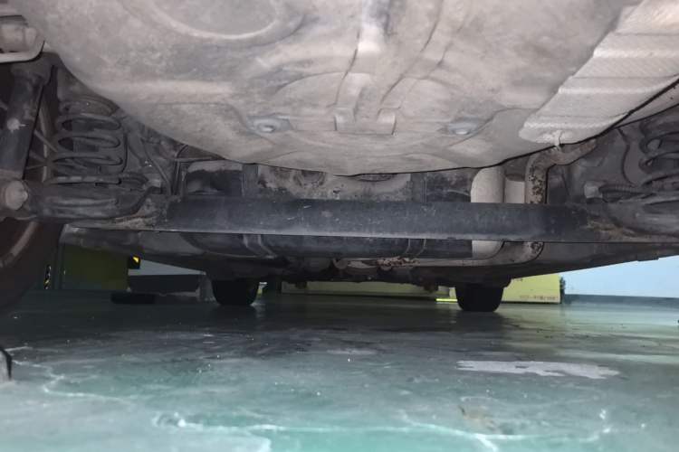 Used Roewe 350 2013 350C 1.5L Automatic Xunyue Edition Chassis Rear