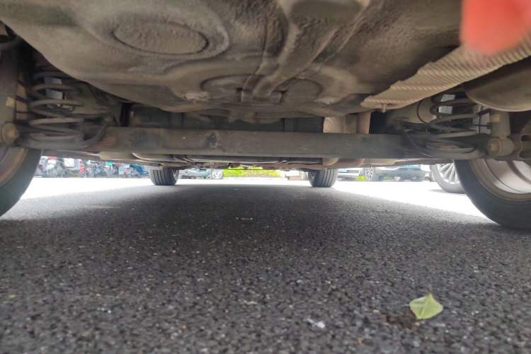 Used Roewe 350 2013 350S 1.5L Manual Xunchi Edition Chassis Rear