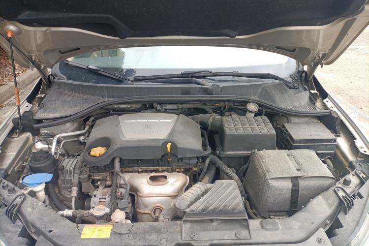 Used Roewe 350 2013 350S 1.5L Manual Xunchi Edition Engine Bay