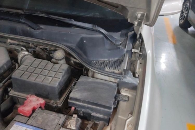 Used Roewe 350 2013 350C 1.5L Manual Swift Edition Engine Bay Left
