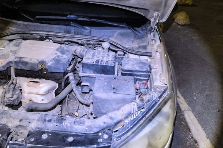 Used Roewe 350 2013 350C 1.5L Automatic Xunyue Edition Engine Bay Left
