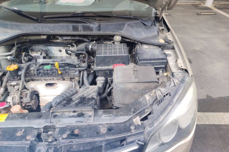 Used Roewe 350 2013 350S 1.5L Manual Xunchi Edition Engine Bay Left