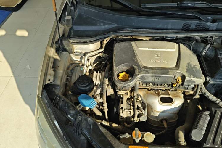 Used Roewe 350 2013 350S 1.5L Automatic Xunda Edition Engine Bay Right