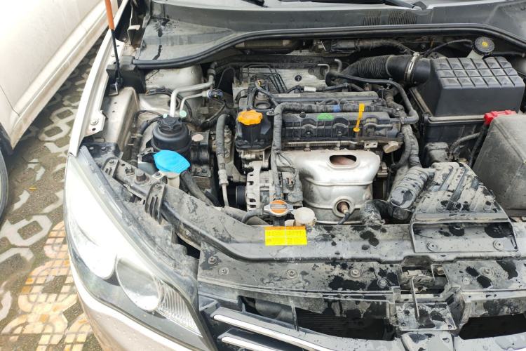Used Roewe 350 2013 350S 1.5L Manual Xunchi Edition Engine Bay Right